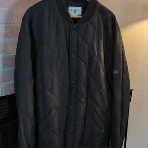 Billabong Black Quilted Bomber Jacket EUC Size L